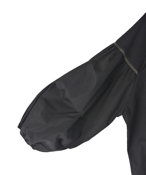 marjour(マージュール)の「SILKET BODY TUCK SLEEVE TOP(シャツ/ブラウス・レディース・ブラック/オフホワイト・M)」の18枚目の写真