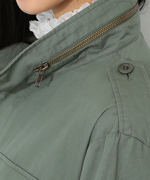 CAROLINA GLASER(カロリナ グレイサー)の「CAROLINA GLASER / チュール ミリタリーブルゾン(ミリタリージャケット・レディース・カーキ・ONE SIZE)」の7枚目の写真