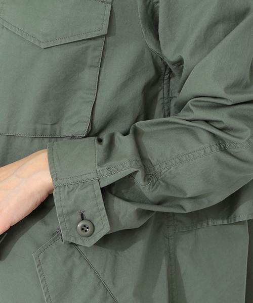 CAROLINA GLASER(カロリナ グレイサー)の「CAROLINA GLASER / チュール ミリタリーブルゾン(ミリタリージャケット・レディース・カーキ・ONE SIZE)」の14枚目の写真