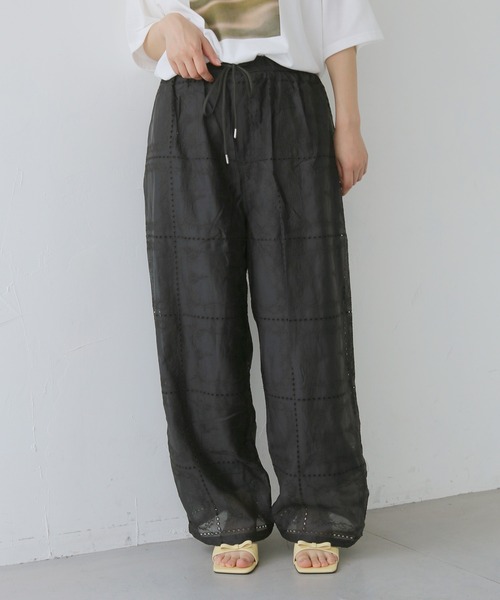 cheriella（シェリエラ）の「【cheriella】パッチワークレースイージーパンツ　PATCHWORK LACE EASY PANTS（その他パンツ・レディース・ブラック/オフホワイト・FREE）」の10枚目の写真
