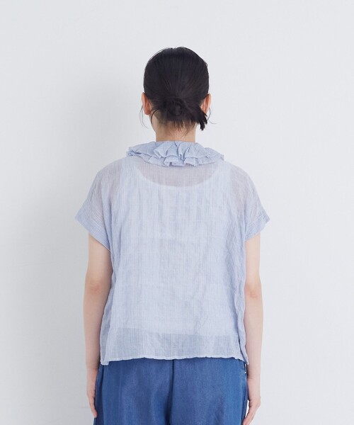 conges payes ADIEU TRISTESSE(コンジェ ペイエ アデュートリステス)の「シャーリングワイドシルエットフリルカラーブラウス(シャツ/ブラウス・レディース・パープル/ブラック系その他/ブルー系その他・38)」の10枚目の写真