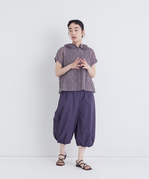 conges payes ADIEU TRISTESSE(コンジェ ペイエ アデュートリステス)の「シャーリングワイドシルエットフリルカラーブラウス(シャツ/ブラウス・レディース・パープル/ブラック系その他/ブルー系その他・38)」の11枚目の写真