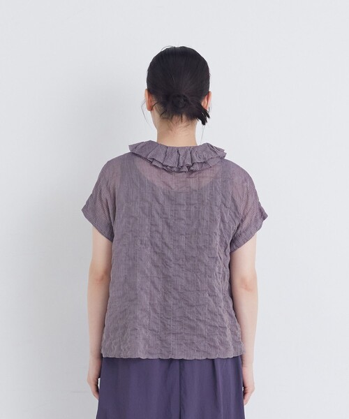 conges payes ADIEU TRISTESSE(コンジェ ペイエ アデュートリステス)の「シャーリングワイドシルエットフリルカラーブラウス(シャツ/ブラウス・レディース・パープル/ブラック系その他/ブルー系その他・38)」の17枚目の写真
