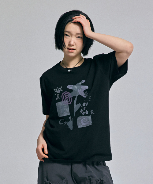 AWESOME STUDIO(オーサムスタジオ)の「フラワーアートワークトップ ブラック(Tシャツ/カットソー・レディース・ブラック・FREE)」の2枚目の写真