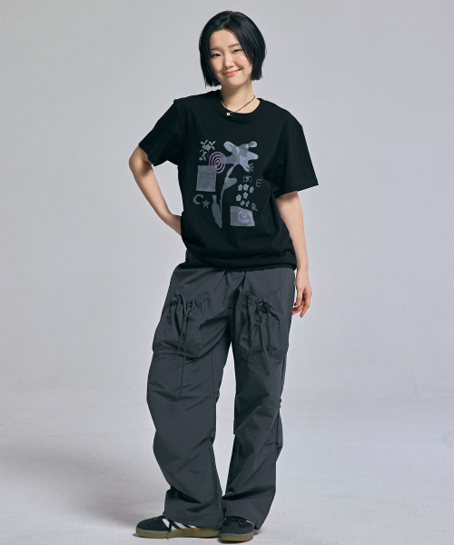 AWESOME STUDIO(オーサムスタジオ)の「フラワーアートワークトップ ブラック(Tシャツ/カットソー・レディース・ブラック・FREE)」の3枚目の写真
