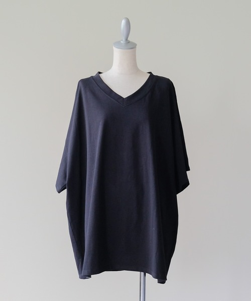 DOLLUPOOPS(ドールアップウップス)の「Loose V-neck Half Sleeve T-shirt(ルーズVネックハーフスリーブTシャツ)(Tシャツ/カットソー・レディース・ピンク/ブラック/イエロー/チャコールグレー/オフホワイト・FREE)」の12枚目の写真
