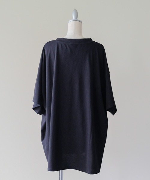 DOLLUPOOPS(ドールアップウップス)の「Loose V-neck Half Sleeve T-shirt(ルーズVネックハーフスリーブTシャツ)(Tシャツ/カットソー・レディース・ピンク/ブラック/イエロー/チャコールグレー/オフホワイト・FREE)」の13枚目の写真