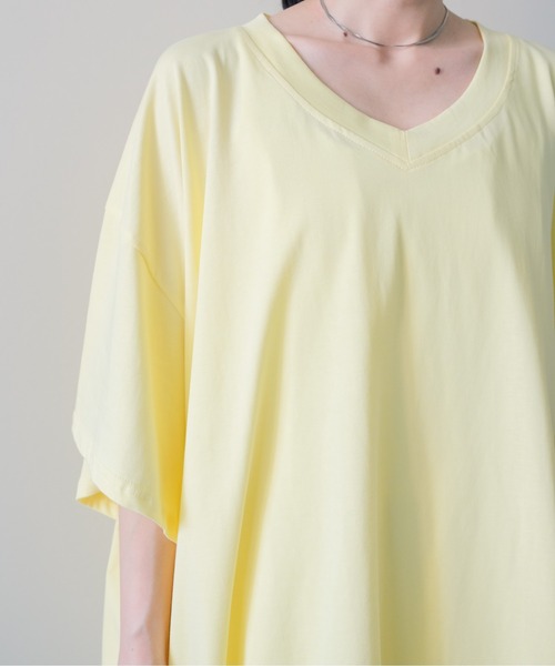DOLLUPOOPS(ドールアップウップス)の「Loose V-neck Half Sleeve T-shirt(ルーズVネックハーフスリーブTシャツ)(Tシャツ/カットソー・レディース・ピンク/ブラック/イエロー/チャコールグレー/オフホワイト・FREE)」の21枚目の写真