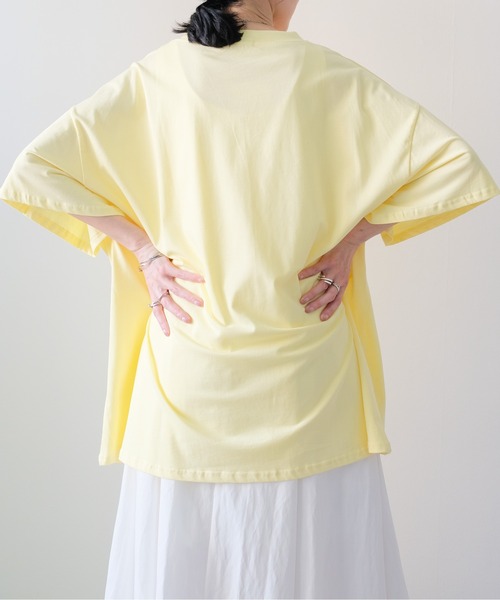 DOLLUPOOPS(ドールアップウップス)の「Loose V-neck Half Sleeve T-shirt(ルーズVネックハーフスリーブTシャツ)(Tシャツ/カットソー・レディース・ピンク/ブラック/イエロー/チャコールグレー/オフホワイト・FREE)」の16枚目の写真