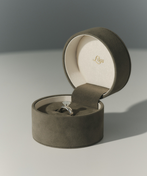 Lilas(リラ)の「【SAMH by LILAS】 MELTED MOON RING SV(リング・レディース・シルバー・11/13/15 )」の19枚目の写真