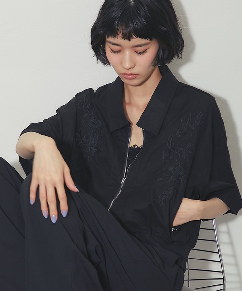 ANOTHER S(アナザーエス)の「ハーフスリーブ刺繍シャツ(シャツ/ブラウス・レディース・ホワイト/ブラック・FREE)」の22枚目の写真