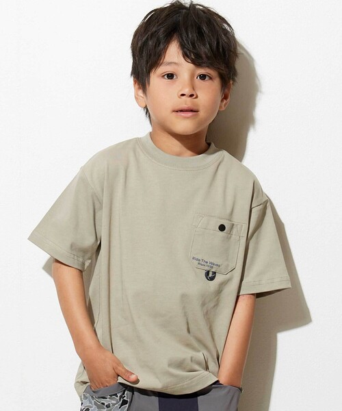 WASK(ワスク)の「【接触冷感】コードポケット カレッジロゴ BIG半袖Tシャツ(Tシャツ/カットソー・キッズ・ネイビー/ベージュ・130cm/150cm/140cm/160cm)」の2枚目の写真