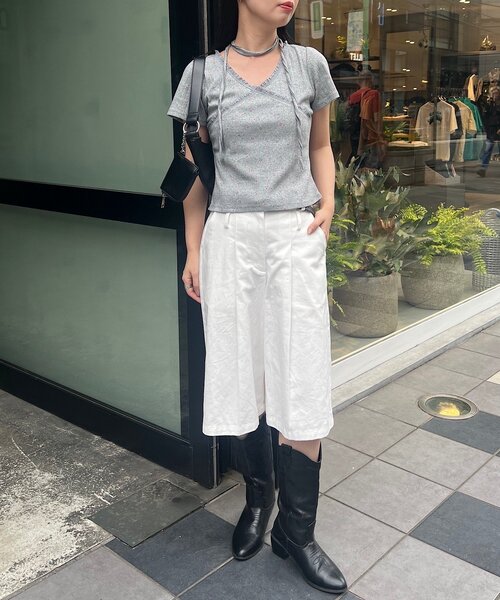Kastane(カスタネ)の「【デコルテ映え】ミニビスケットTee(Tシャツ/カットソー・レディース・ネイビー/ブラウン/オフホワイト/グレー/アイボリー・FREE)」の20枚目の写真