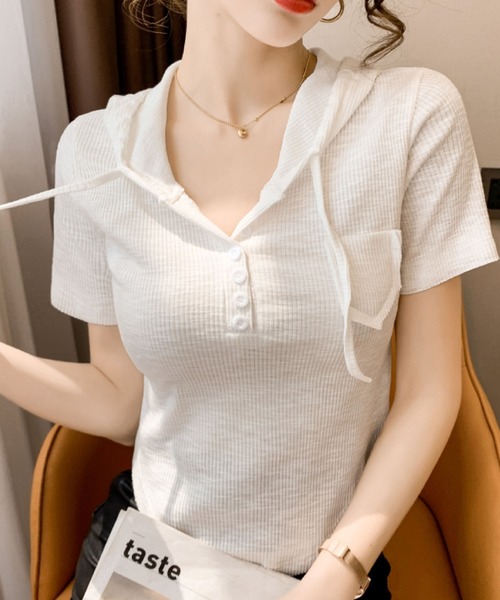 2ly2(トゥーリートゥー)の「ワッフルリブ フード付き ヘンリーネック 半袖カットソー リブトップス コンパクトTシャツ(ニット/セーター・レディース・ホワイト/ブルー・FREE)」の5枚目の写真