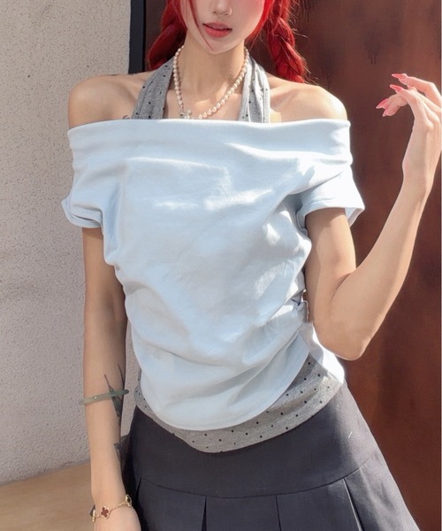 Chiina(チーナ)の「【Chiina】ホルターネックオフショルトップス(Tシャツ/カットソー・レディース・ライトブルーグレー/ブラック/ホワイト・FREE)」の8枚目の写真