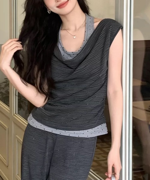 Chiina(チーナ)の「【Chiina】ホルターネックオフショルトップス(Tシャツ/カットソー・レディース・ライトブルーグレー/ブラック/ホワイト・FREE)」の13枚目の写真