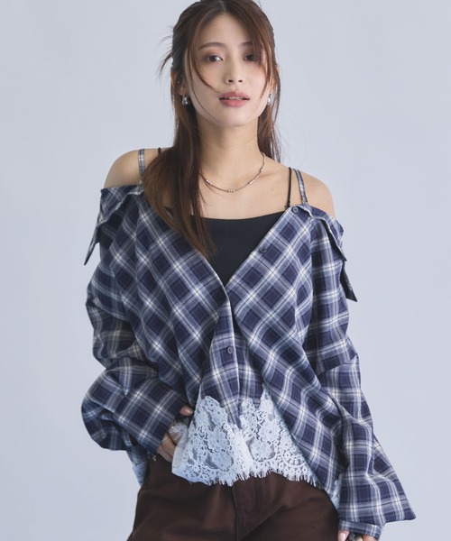 archives(アルシーヴ)の「レースコンビチェック2wayオフショルシャツ(シャツ/ブラウス・レディース・ベージュ/ネイビー/ブラウン・MEDIUM)」の3枚目の写真