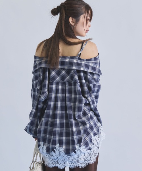 archives(アルシーヴ)の「レースコンビチェック2wayオフショルシャツ(シャツ/ブラウス・レディース・ベージュ/ネイビー/ブラウン・MEDIUM)」の11枚目の写真