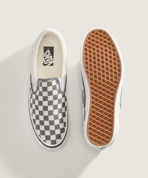 VANS(バンズ)の「VANS PREMIUM スリッポン / LX Classic Slip-On 98 CHECKERB VN000D9PPWT1(スリッポン・メンズ・ダークグレー・11/6/8/10/9/8.5/9.5/10.5/6.5/7/5.5)」の3枚目の写真
