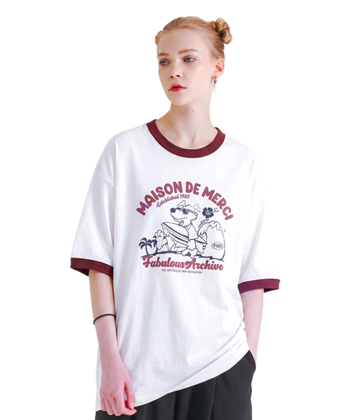 FABULOUS ARCHIVE(ファビュラスアーカイブ)の「ユニセックス オーバーサイズ パピーサーフィン リンガー 半袖Tシャツ ホワイトダークレッド(FCE2TS401M)(Tシャツ/カットソー・レディース・ホワイト系その他・SMALL/MEDIUM/LARGE)」の1枚目の写真