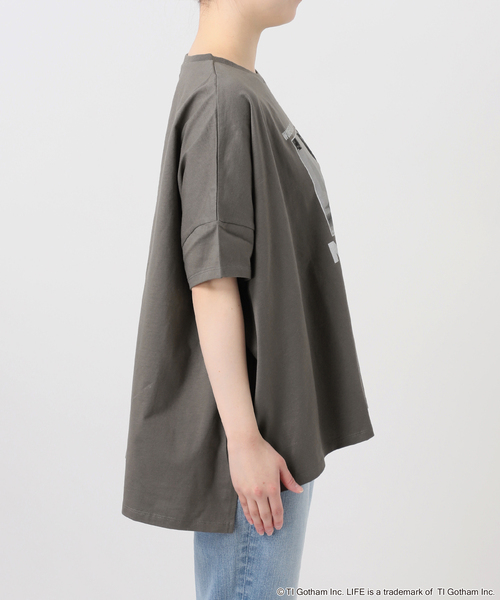 Spick & Span（スピックアンドスパン）の「《追加3》GOOD ROCK SPEED LPC 別注フォトドルマンTシャツ 2（Tシャツ/カットソー・レディース・ブラック系その他/ベージュ/ホワイト・FREE）」の7枚目の写真