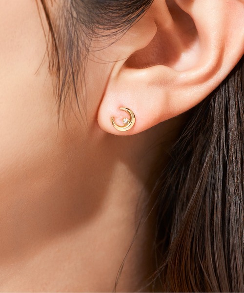Jewel closet by L&Co.(ジュエルクローゼットバイエルアンドコー)の「K10 ムーン ピアス(ピアス(両耳用)・レディース・イエローゴールド/ホワイトゴールド/ピンクゴールド・FREE)」の4枚目の写真