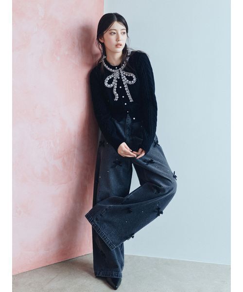 SNIDEL(スナイデル)の「リボンビジューワイドパンツ(その他パンツ・レディース・ライトブルー/ブラック・1/0)」の1枚目の写真