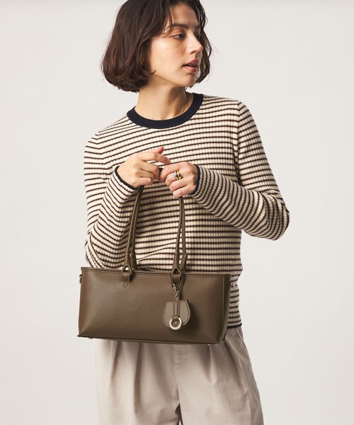 green label relaxing(グリーンレーベルリラクシング)の「<Hyman Roth>ワイド ボストンバッグ(ボストンバッグ・レディース・ブラック/ブラウン系・FREE)」の2枚目の写真