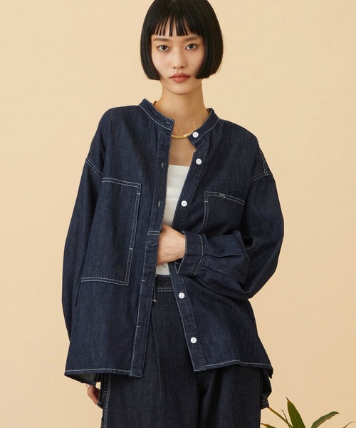 Lee(リー)の「SKIPPER DENIM SHIRTS / スキッパーデニムシャツ(シャツ/ブラウス・レディース・インディゴブルー/ブルー・MEDIUM)」の1枚目の写真