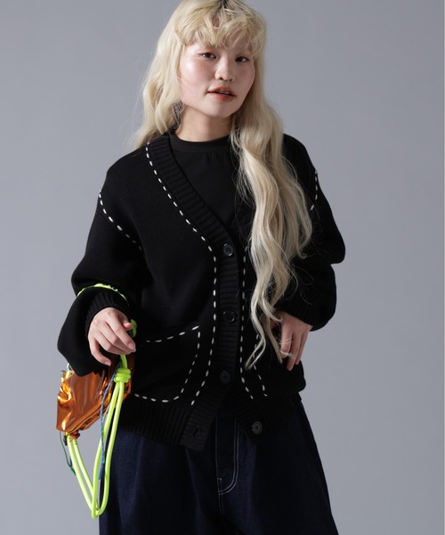 BEAVER(ビーバー)の「B omnivore/ビーオムニボー STITCH KNIT CARDIGAN(カーディガン/ボレロ・レディース・ブラック/ブラウン/グレー/オフホワイト・FREE)」の5枚目の写真