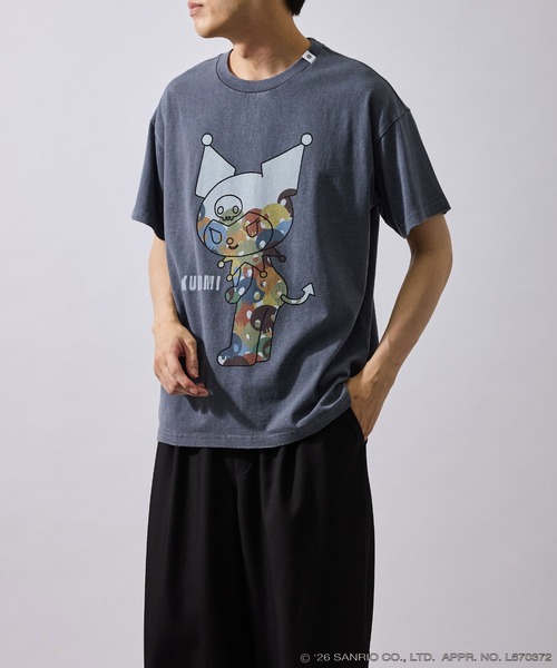 le cercle ADAM ET ROPE'(ルセルクルアダムエロペ)の「【KUROMI/ BLACK DESIGN SERIES別注】フロントデザインTシャツ(Tシャツ/カットソー・メンズ・ホワイト/チャコールグレー・L/LL/M)」の17枚目の写真