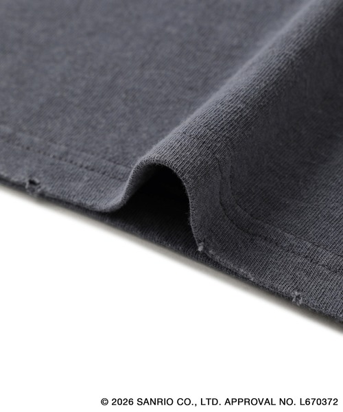 le cercle ADAM ET ROPE'(ルセルクルアダムエロペ)の「【KUROMI/ BLACK DESIGN SERIES別注】フロントデザインTシャツ(Tシャツ/カットソー・メンズ・ホワイト/チャコールグレー・L/LL/M)」の20枚目の写真