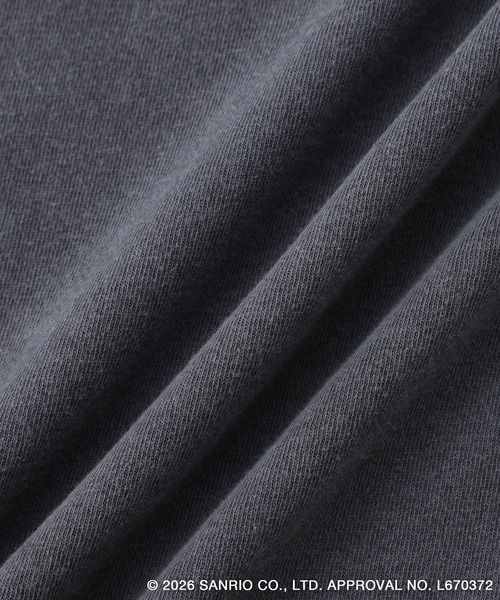 le cercle ADAM ET ROPE'(ルセルクルアダムエロペ)の「【KUROMI/ BLACK DESIGN SERIES別注】フロントデザインTシャツ(Tシャツ/カットソー・メンズ・ホワイト/チャコールグレー・L/LL/M)」の21枚目の写真