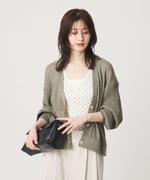 BEAUTY&YOUTH UNITED ARROWS(ビューティーアンドユースユナイテッドアローズ)の「コットンポリエステル スキッパー カーディガン ウォッシャブル(カーディガン/ボレロ・レディース・ダークブラウン/オリーブ/ライトグレー・FREE)」の4枚目の写真
