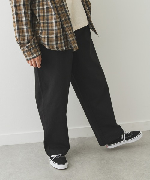 URBAN RESEARCH Sonny Label（アーバンリサーチサニーレーベル）の「ワイドタックチノイージーパンツ（その他パンツ・メンズ・ブラック/オフホワイト/ベージュ・LARGE/MEDIUM）」の11枚目の写真