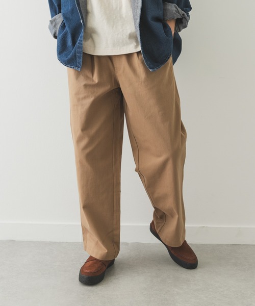 URBAN RESEARCH Sonny Label（アーバンリサーチサニーレーベル）の「ワイドタックチノイージーパンツ（その他パンツ・メンズ・ブラック/オフホワイト/ベージュ・LARGE/MEDIUM）」の17枚目の写真