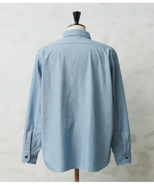 WAIPER.inc(ワイパーインク)の「米軍 1940’s U.S.NAVY フラップポケット シャンブレーシャツ MADE OF”KAIHARA FABRIC”(シャツ/ブラウス・メンズ・ブルー/ライトブルー・17/16 1/2/15 1/2)」の3枚目の写真