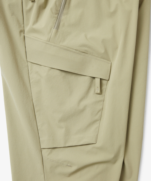 HOLUBAR（ホルバー）の「Traverse Relaxed Fit Pants Beige（その他パンツ・メンズ・その他・SMALL/MEDIUM/LARGE/X-LARGE/2XL）」の6枚目の写真