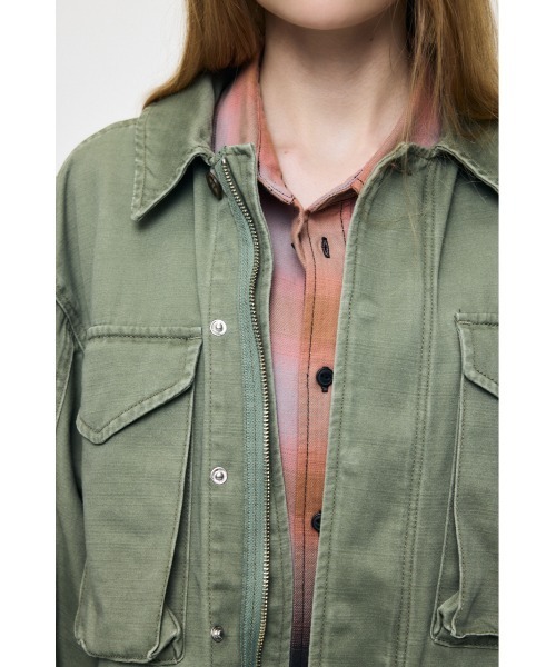 MOUSSY(マウジー)の「BACKSATIN BDU ジャケット(ミリタリージャケット・レディース・ライトブラック/カーキ・FREE)」の10枚目の写真