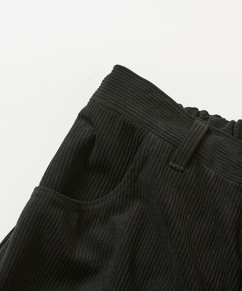 FREAK'S STORE(フリークスストア)の「限定展開 コーデュロイ バレルレッグ パンツ(その他パンツ・メンズ・ベージュ/ブラウン/チャコールグレー/ブラック・LARGE/MEDIUM/SMALL)」の7枚目の写真