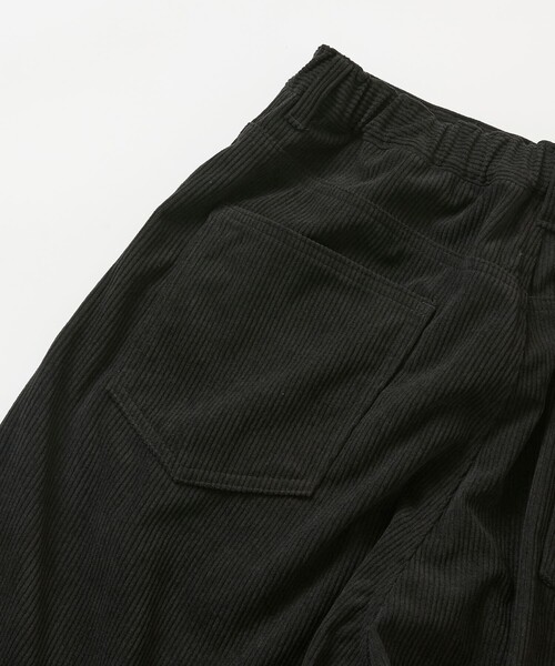 FREAK'S STORE(フリークスストア)の「限定展開 コーデュロイ バレルレッグ パンツ(その他パンツ・メンズ・ベージュ/ブラウン/チャコールグレー/ブラック・LARGE/MEDIUM/SMALL)」の11枚目の写真