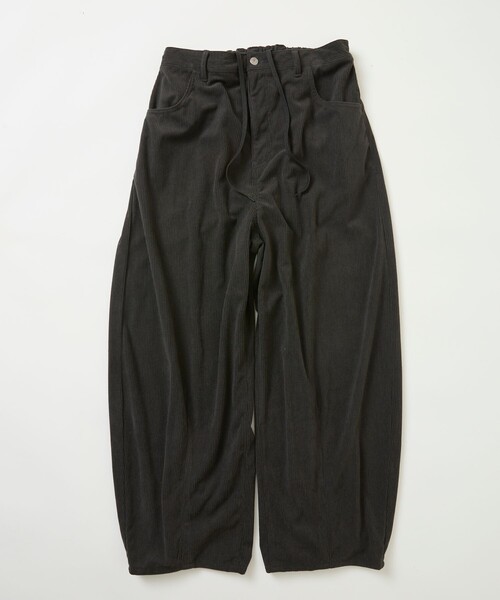 FREAK'S STORE(フリークスストア)の「限定展開 コーデュロイ バレルレッグ パンツ(その他パンツ・メンズ・ベージュ/ブラウン/チャコールグレー/ブラック・LARGE/MEDIUM/SMALL)」の14枚目の写真