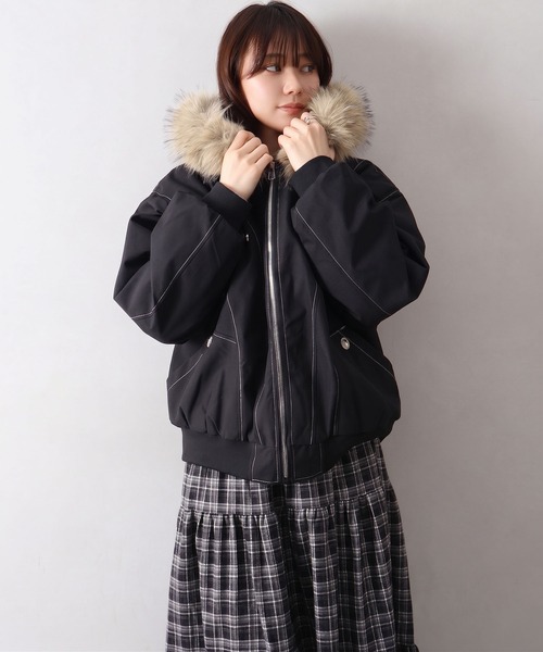 SpRay（スプレイ）の「２ＷＡＹステッチ入ファー付ブルゾン（ブルゾン・レディース・カーキ/ブラック・MEDIUM/SMALL）」の18枚目の写真