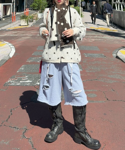 Alley Tokyo(アリートーキョー)の「マフラーセットのドットニット(ニット/セーター・レディース・グレー/オフホワイト/ブラウン・FREE)」の19枚目の写真