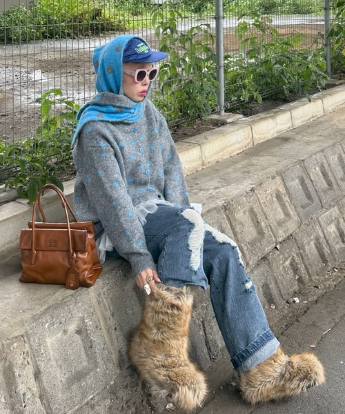 Alley Tokyo(アリートーキョー)の「マフラーセットのドットニット(ニット/セーター・レディース・グレー/オフホワイト/ブラウン・FREE)」の10枚目の写真