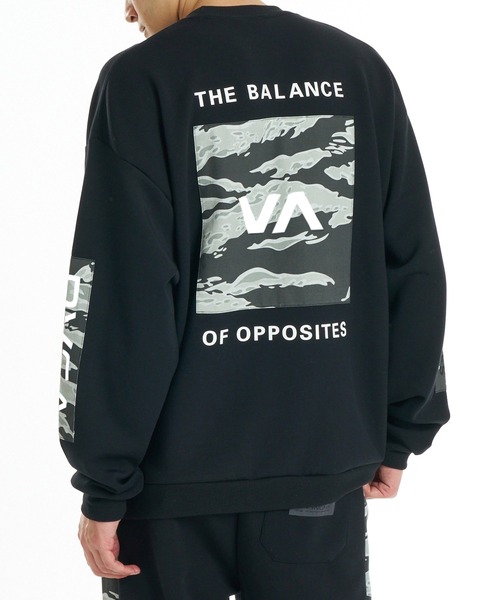 RVCA(ルーカ)の「RVCA メンズ BALANCE BOX PATCH CR トレーナー 【2026年秋冬モデル】/ルーカ袖バックプリントプルオーバーフーディー(スウェット・メンズ・ブラック/ホワイト/ヘザーグレー/ブルー系その他・X-LARGE/LARGE/MEDIUM/SMALL)」の4枚目の写真