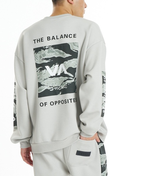 RVCA(ルーカ)の「RVCA メンズ BALANCE BOX PATCH CR トレーナー 【2026年秋冬モデル】/ルーカ袖バックプリントプルオーバーフーディー(スウェット・メンズ・ブラック/ホワイト/ヘザーグレー/ブルー系その他・X-LARGE/LARGE/MEDIUM/SMALL)」の3枚目の写真