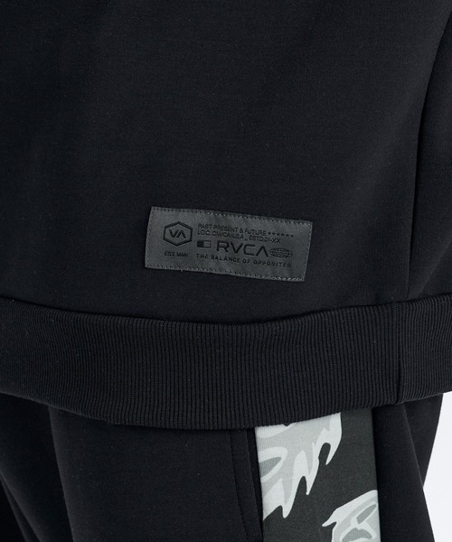 RVCA(ルーカ)の「RVCA メンズ BALANCE BOX PATCH CR トレーナー 【2026年秋冬モデル】/ルーカ袖バックプリントプルオーバーフーディー(スウェット・メンズ・ブラック/ホワイト/ヘザーグレー/ブルー系その他・X-LARGE/LARGE/MEDIUM/SMALL)」の22枚目の写真