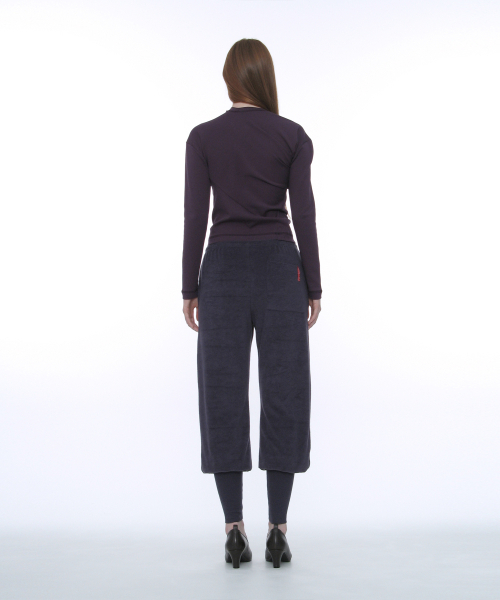 PARTIMENTO WOMEN(パルティメントウィメン)の「PWC ツイストデザインロングTシャツ_ミッドナイトプラム(Tシャツ/カットソー・レディース・その他・SMALL/MEDIUM/LARGE)」の3枚目の写真