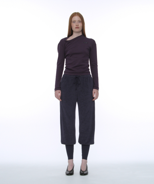 PARTIMENTO WOMEN(パルティメントウィメン)の「PWC ツイストデザインロングTシャツ_ミッドナイトプラム(Tシャツ/カットソー・レディース・その他・SMALL/MEDIUM/LARGE)」の7枚目の写真